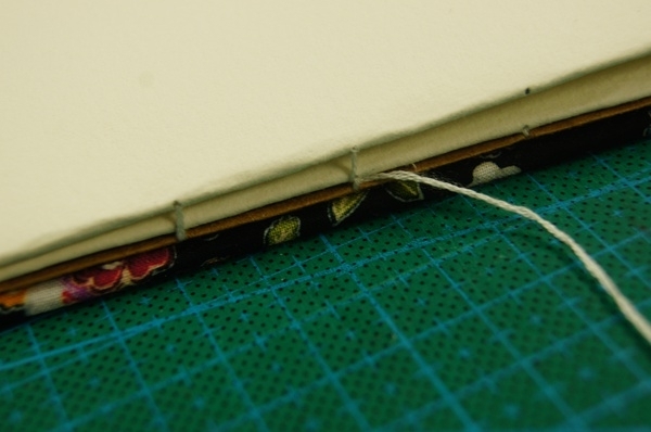 自制手工线装布艺水彩本制作教程